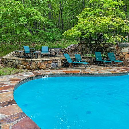 Huge Cabin W Hot Tub, Deck, Pool, Fire Pit, Wifi! Vila Berkeley Springs Exterior foto